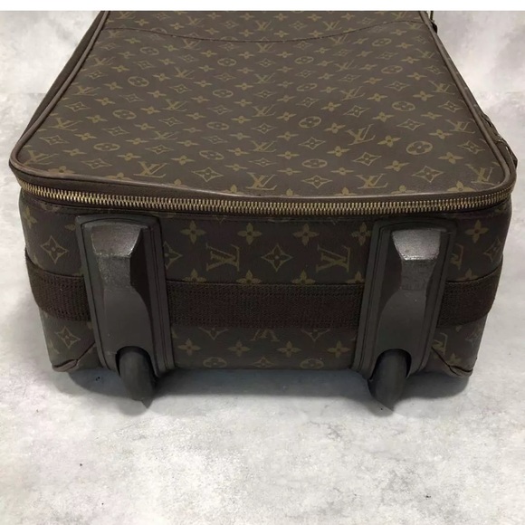 Authentic Louis Vuitton Monogram Pegase 60 Carry on travel luggage - Picture 4 of 8